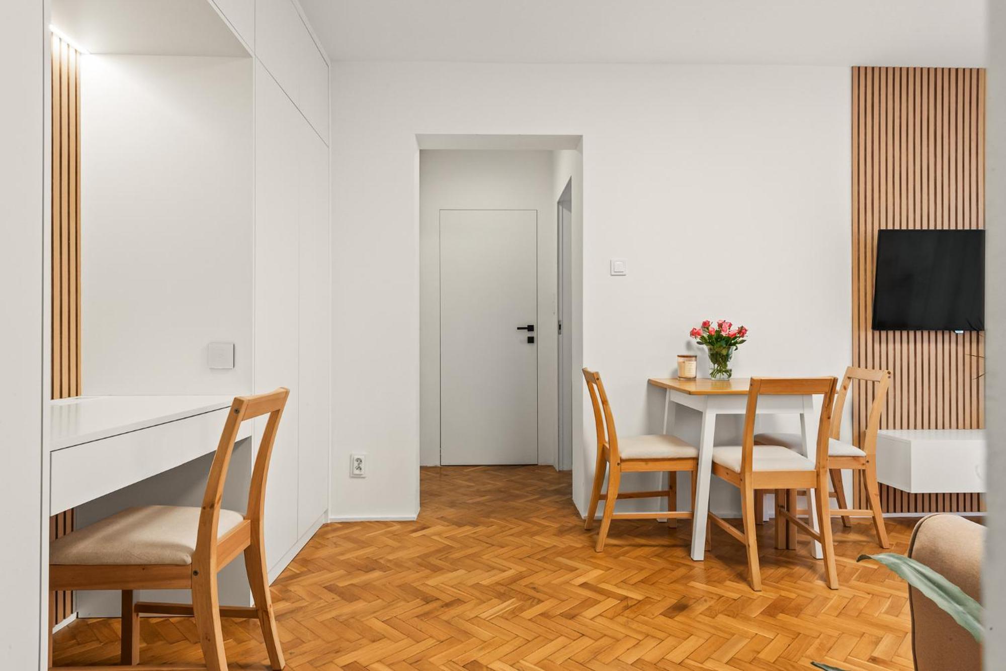 ורשה Rentplanet - Apartamenty Przy Palacu Kultury I Nauki מראה חיצוני תמונה